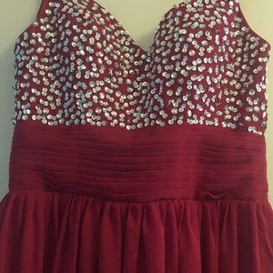 Red detailed prom dress